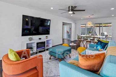 Main picture of 980 N Buttonwillow Cir