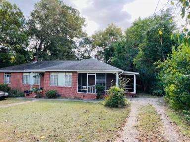 Main picture of 515 McDaniel St