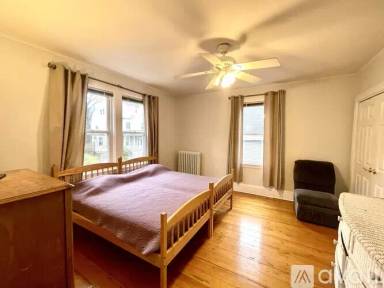 Main picture of 28 Wenham St