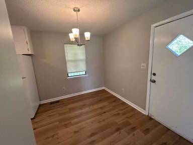 Main picture of 3219 Delia Ln NW
