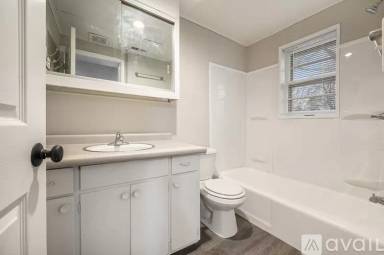 Main picture of 403 E Woods St