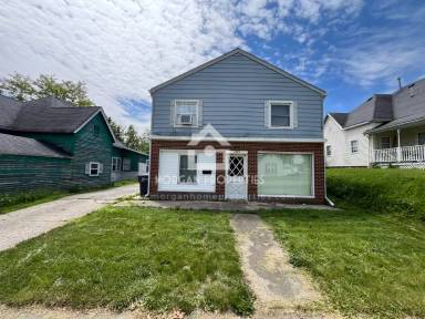Main picture of 1301 Main St