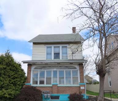 Main picture of 1769 Main St