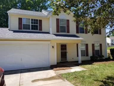 Main picture of 10921 Gardenia St