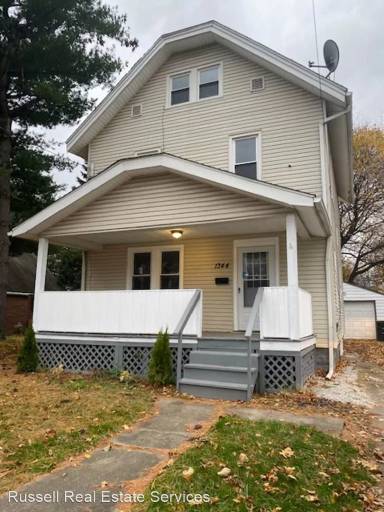 Main picture of 1344 Bellows St