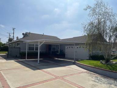 Main picture of 10862 Macmurray St