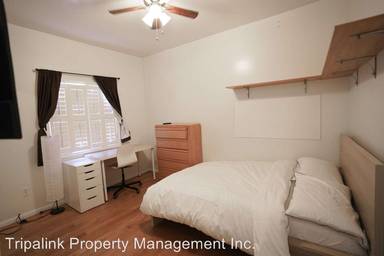 Main picture of 1354 W 24th St