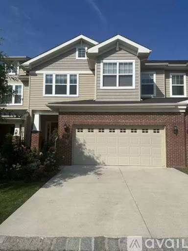 Main picture of 312 Elton Farm Cir