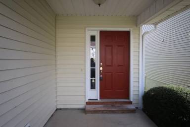 Main picture of 17 London Ct