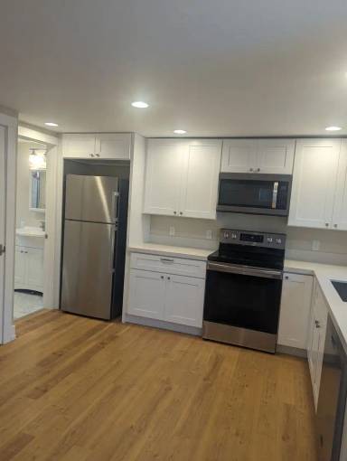Main picture of 154 W 8th St