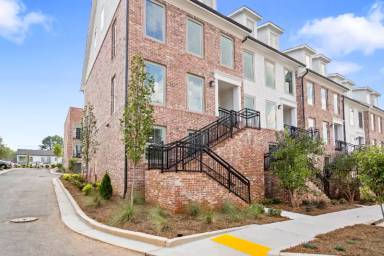Main picture of 416 Burton Dr