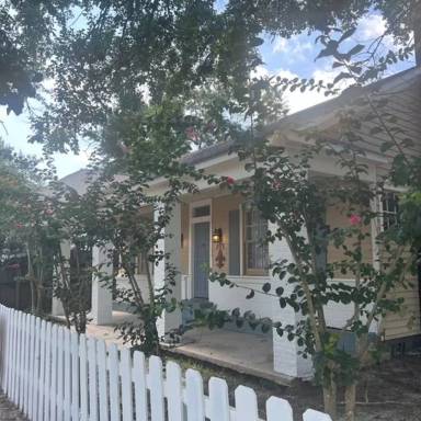 Main picture of 965 Selma St