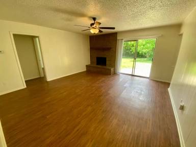 Main picture of 7513 Meadowbrook Dr