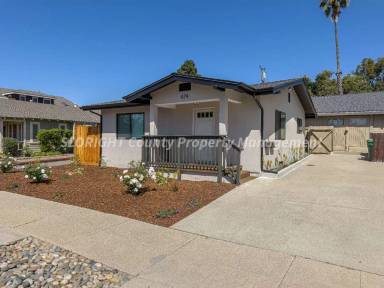Main picture of 674 Leff St