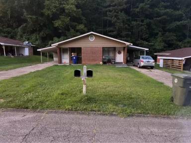 Main picture of 3333 Pinewood Ave
