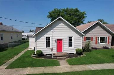 Main picture of 609 Broadway St