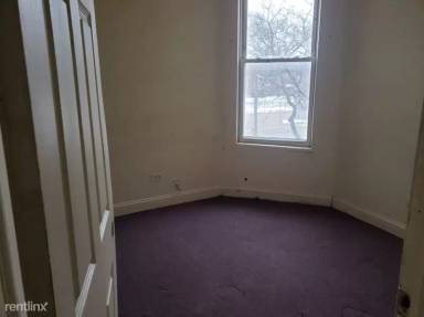 Main picture of 6149 S Carpenter St