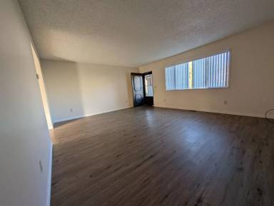 Main picture of 318 3rd St
