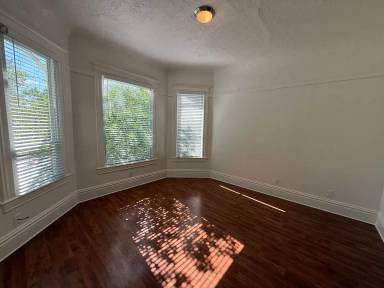 Main picture of 612 15th St