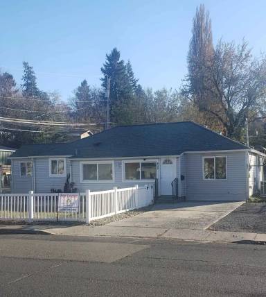 Main picture of 409 E E St