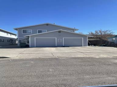 Main picture of 689 Humboldt St