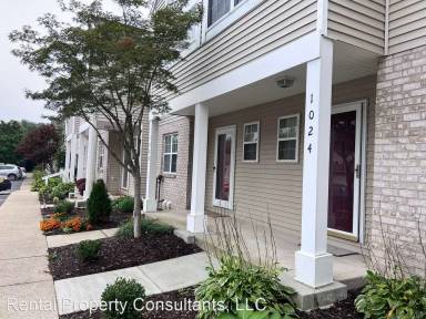 Main picture of 1022 Ada Place Dr SE