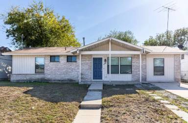 Main picture of 8016 Landing Ave