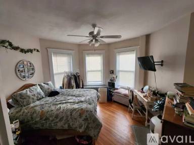 Main picture of 140 Brooks St
