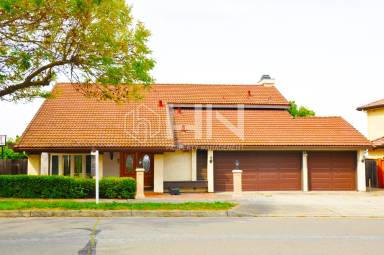Main picture of 45245 Onondaga Dr