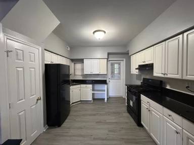 Main picture of 123 S Poppleton St