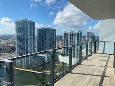 Main picture of Reach at Brickell City Center