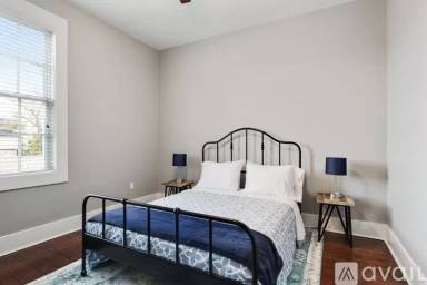 Main picture of 2129 Jackson Ave