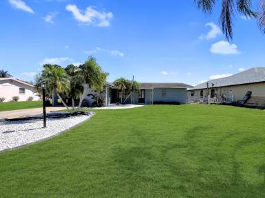Main picture of 2210 Parkview Dr