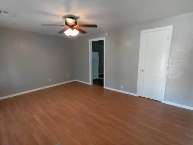 Main picture of 304 E Mid America Blvd