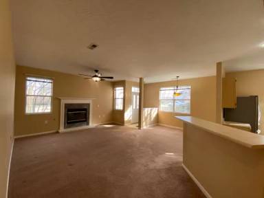 Main picture of 7576 Mansion Cir