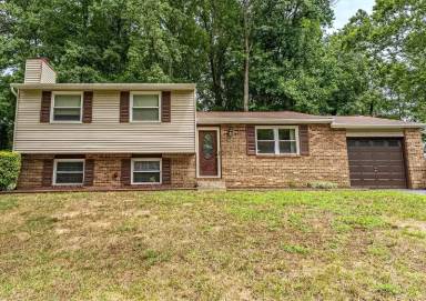 Main picture of 2126 Briarwood Dr