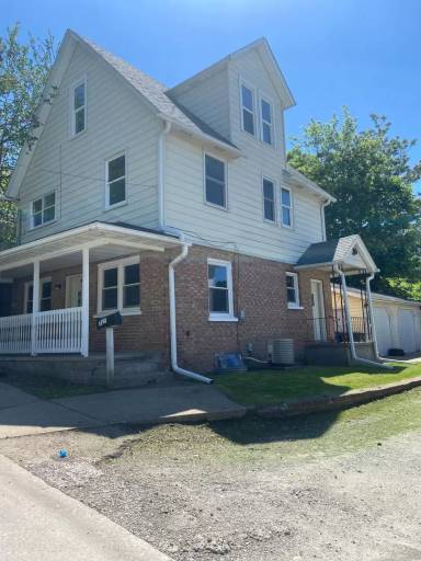 Main picture of 721 13th St