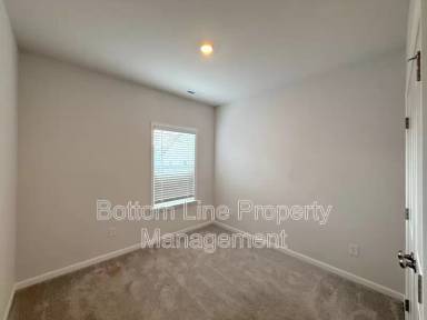 Main picture of 7025 Running Spring Dr