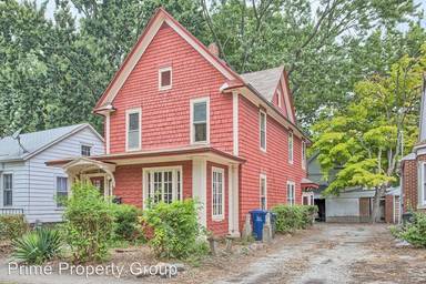 Main picture of 704 W Illinois St