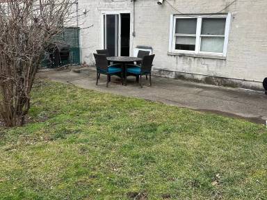 Main picture of 1325 Balcom Ave