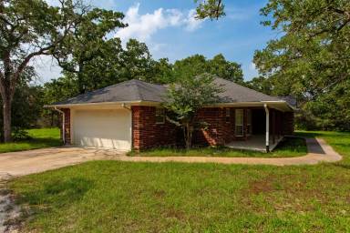 Main picture of 6054 Clay Pit Rd