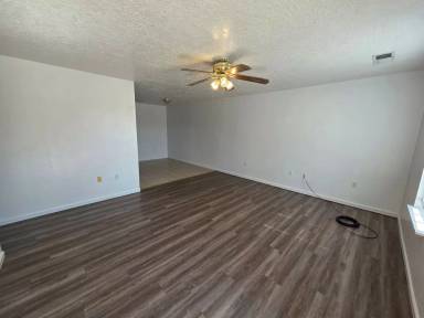 Main picture of 3101 Palm St