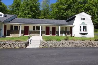 Main picture of 106 3rd St
