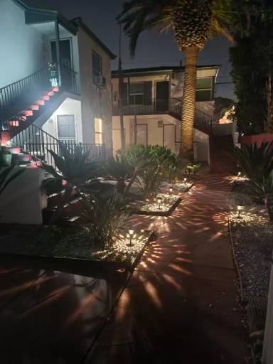 Main picture of 3381 1/2 Grim Ave
