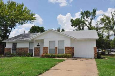 Main picture of 3021 Dupree St