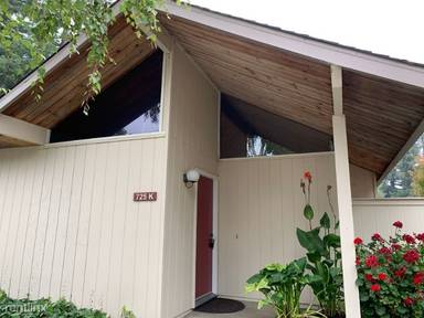 Main picture of 725 Blair Ct