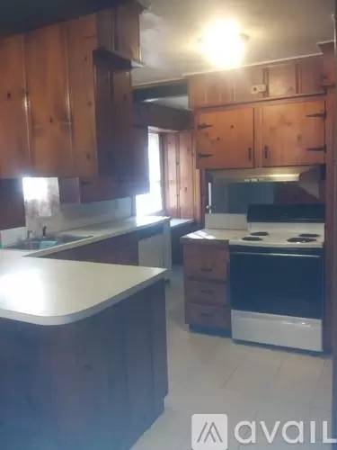 Main picture of 6408 Lexington Ave