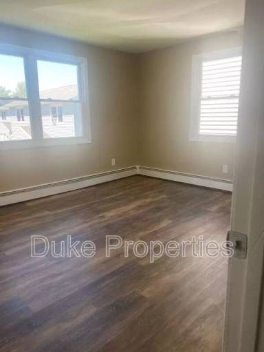 Main picture of 15 Rotterdam Rd