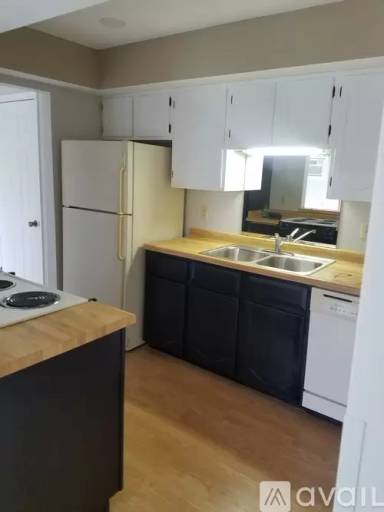 Main picture of 1905 26th Ave NW