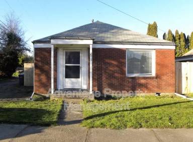 Main picture of 2013 NW Tyler Ave